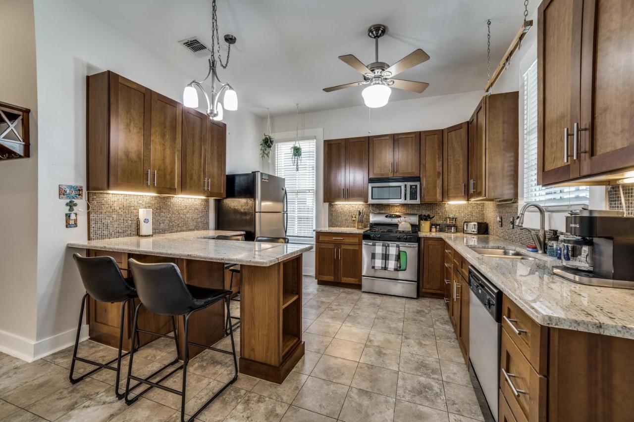Downtown Historic 2Bdrm, Walk To Riverwalk, Alamo; Beautifully Renovated! San Antonio Exterior foto